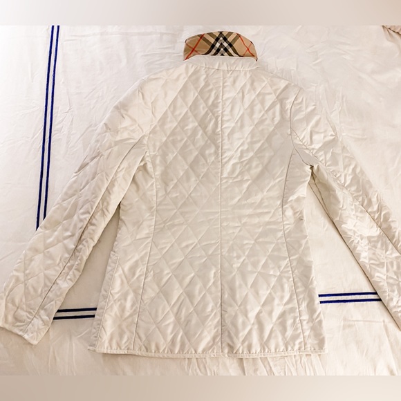 Authentic BURBERRY XS Quilted Barn Jacket, Cream Ivory Off-White - Picture 7 of 15